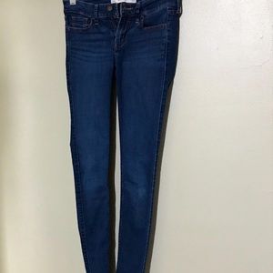 Hollister Super Skinny Ultra Low Rise Jeans 00